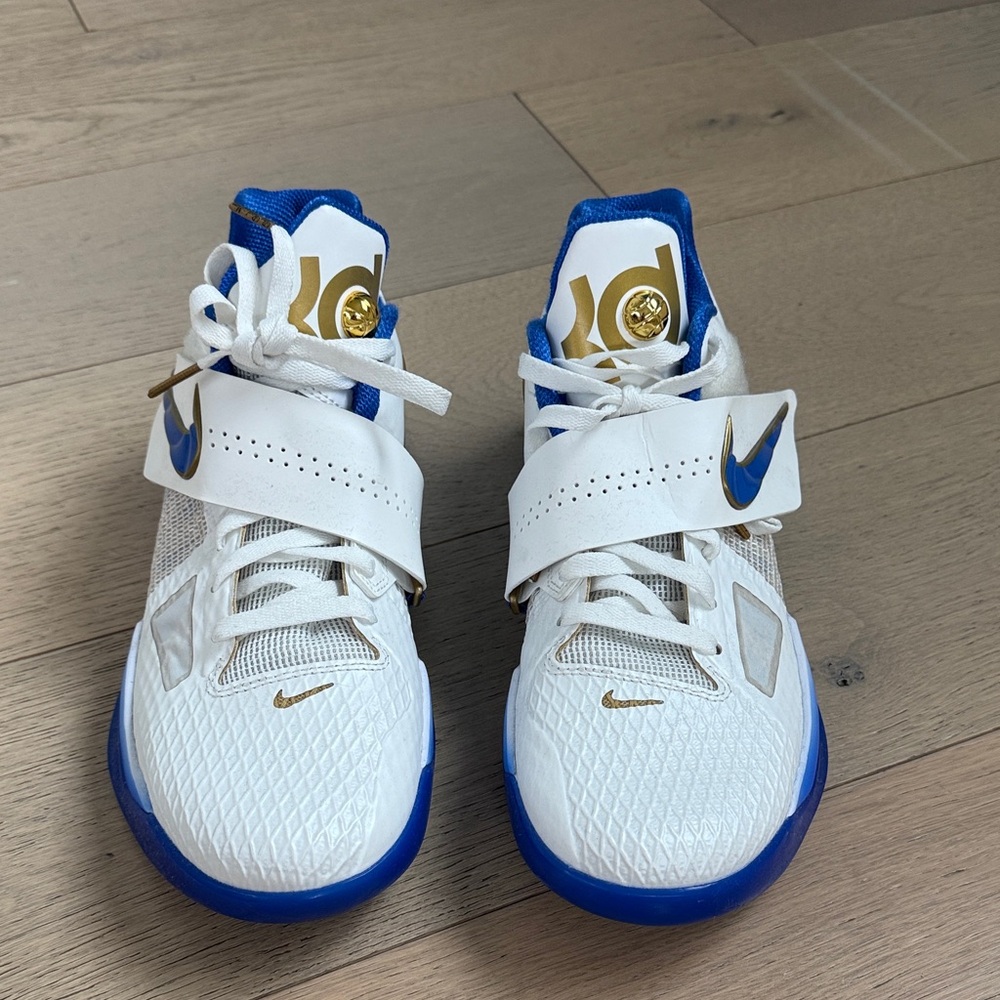 Nike Zoom KD 4 Men’s Size 11 White and Blue Sneakers with Gold Accents